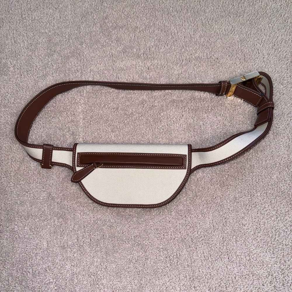 Burberry neutral leather pouch/bag